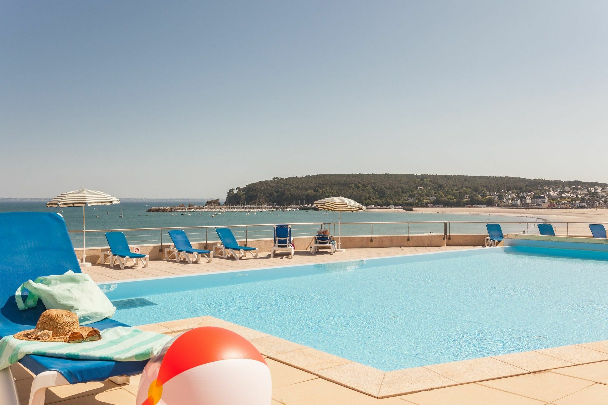 Residence Pierre & Vacances Cap-Morgat Крозон Екстериор снимка